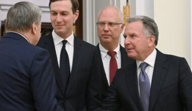 Karas Ukrainoje. Dėl taikos derybų – naujas pareiškimas iš Kremliaus - Delfi