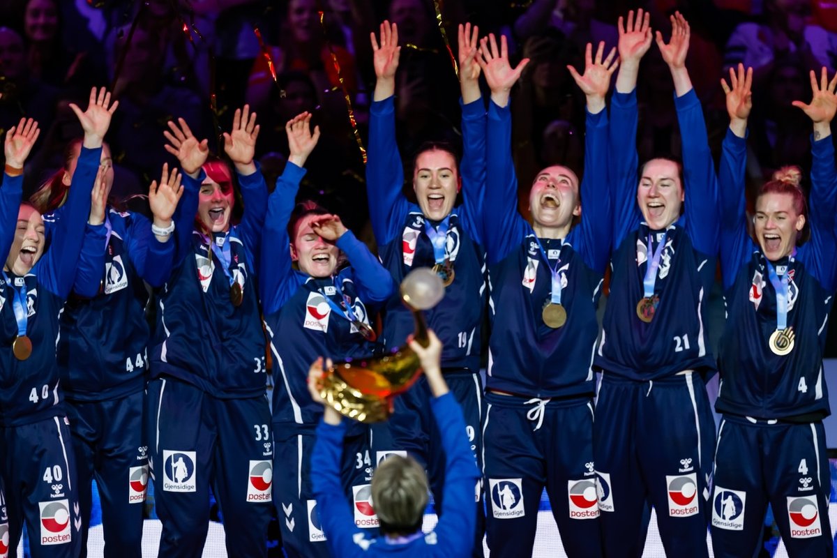 Rankose visi titulai: Norvegija tapo pasaulio čempione