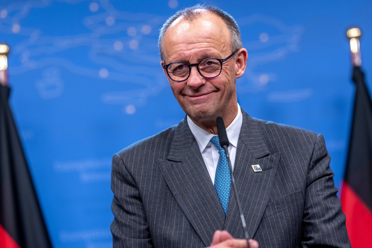 „Tikrų tikriausia Merkel priešingybė“: Merzas imasi neįprasto vaidmens