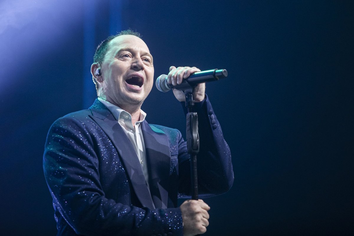 Naujai suskambo legendinis Mino ir Vilijos hitas: kartu dainavo visa arena