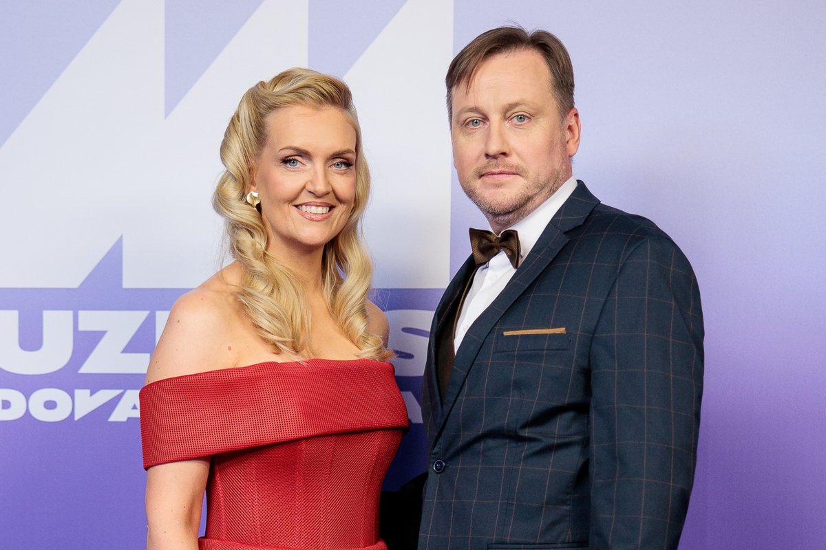 Rūtą Ščiogolevaitę į apdovanojimų ceremoniją atlydėjo žavus vyriškis: atsakė, kas jis