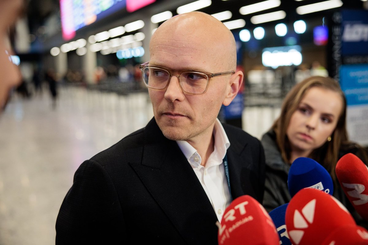 Oro uostų direktorius išplatino darbuotojams laišką: aktyviai veikiame dviem kryptimis