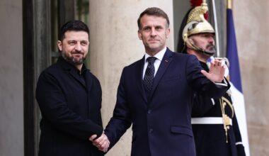 Macronas reikalauja, kad europiečiai dalyvautų derybose dėl Ukrainos plano