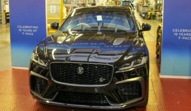 Liūdna ilgos istorijos pabaiga: „Jaguar“ oficialiai sustabdė visų automobilių gamybą