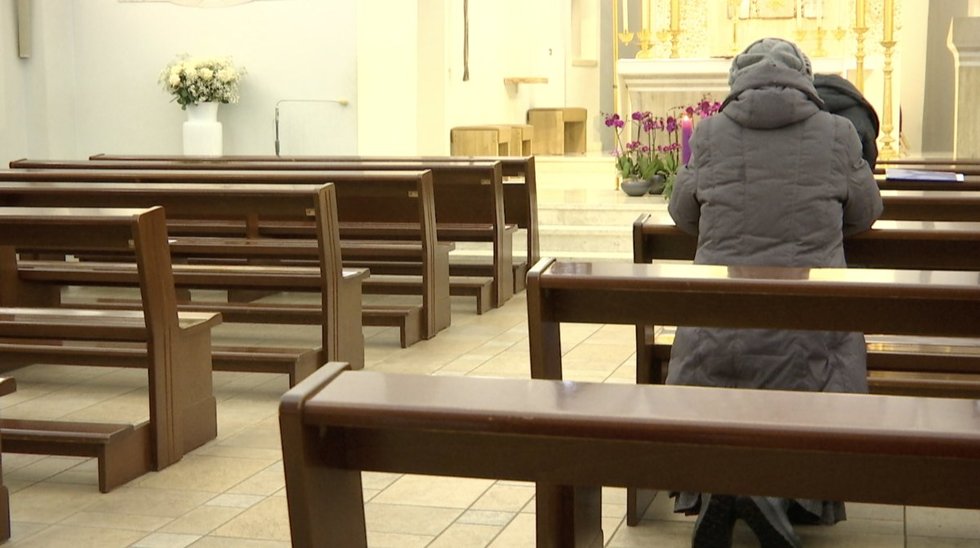 Šiųmetis adventas kaip prosenelių laikais – be linksmybių ir riebių patiekalų (nuotr. stop kadras)