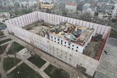 Subombarduotas Mariupolio teatras