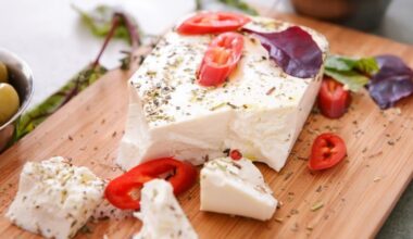 Naujausias tyrimas nustebino: riebūs sūriai gali būti naudingi smegenims