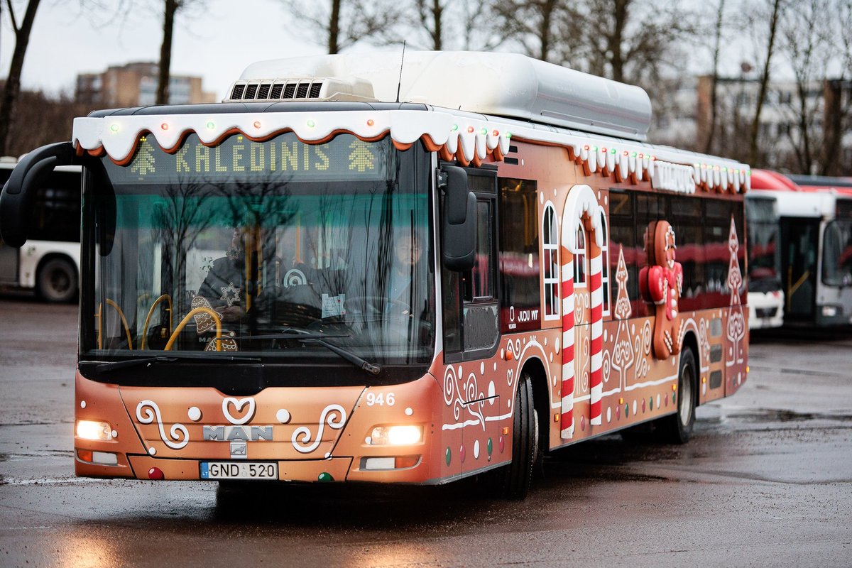 Vilniuje pradeda važinėti Kalėdinis autobusas