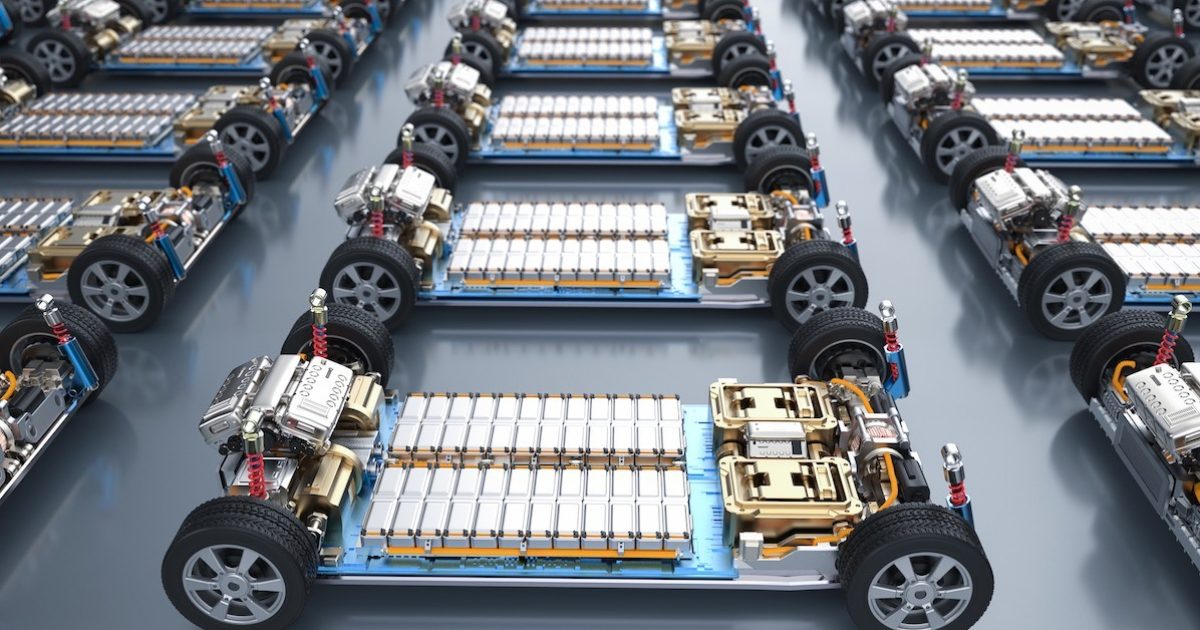 Kinijos baterijų galia smogia visam pasauliui: du milžinai valdo daugiau nei pusę rinkos