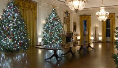 Baltieji rūmai pristatė šių metų kalėdines dekoracijas