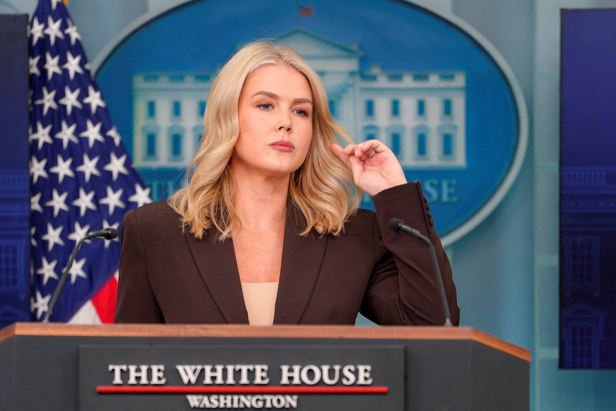 Trumpo komentarai apie spaudos sekretorę šokiravo: „Lūpos kaip kulkosvaidis“