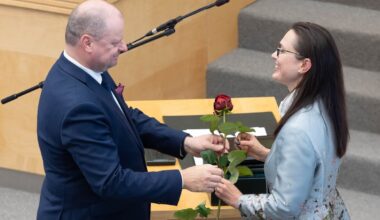 Skvernelis apie korupcijos byloje suimtą bendražygę: jos įtaka man stipriai pervertinama - Delfi