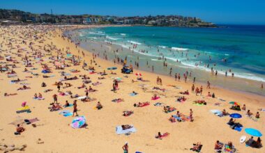 Australijos paplūdimyje aidėjo šūviai - Delfi