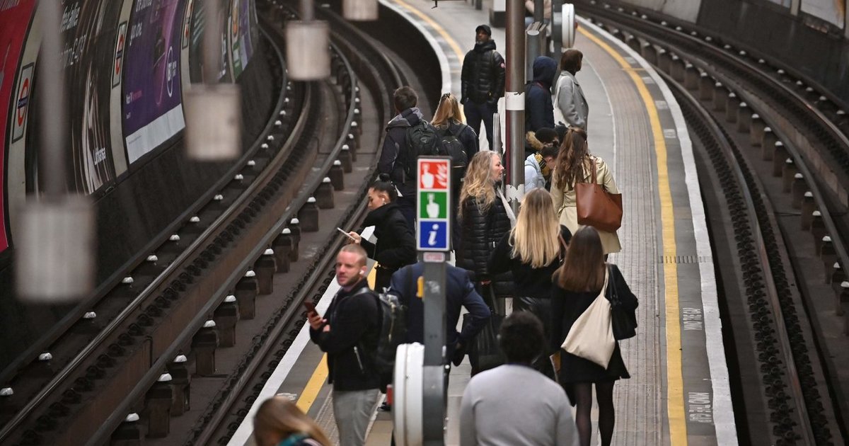 Prancūzijoje sulaikytas įtariamasis, Paryžiaus metro sužalojęs tris moteris