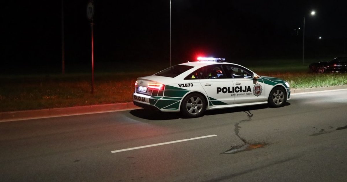 „Man buvo suleisti vaistai“ – girtutėlis vyras Kaune rėžėsi į kitą automobilį, o pasiaiškinimas pribloškia