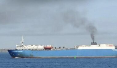 Karas Ukrainoje. Ukrainiečių smūgis: sunaikino 2 ginkluotę gabenusius Rusijos laivus