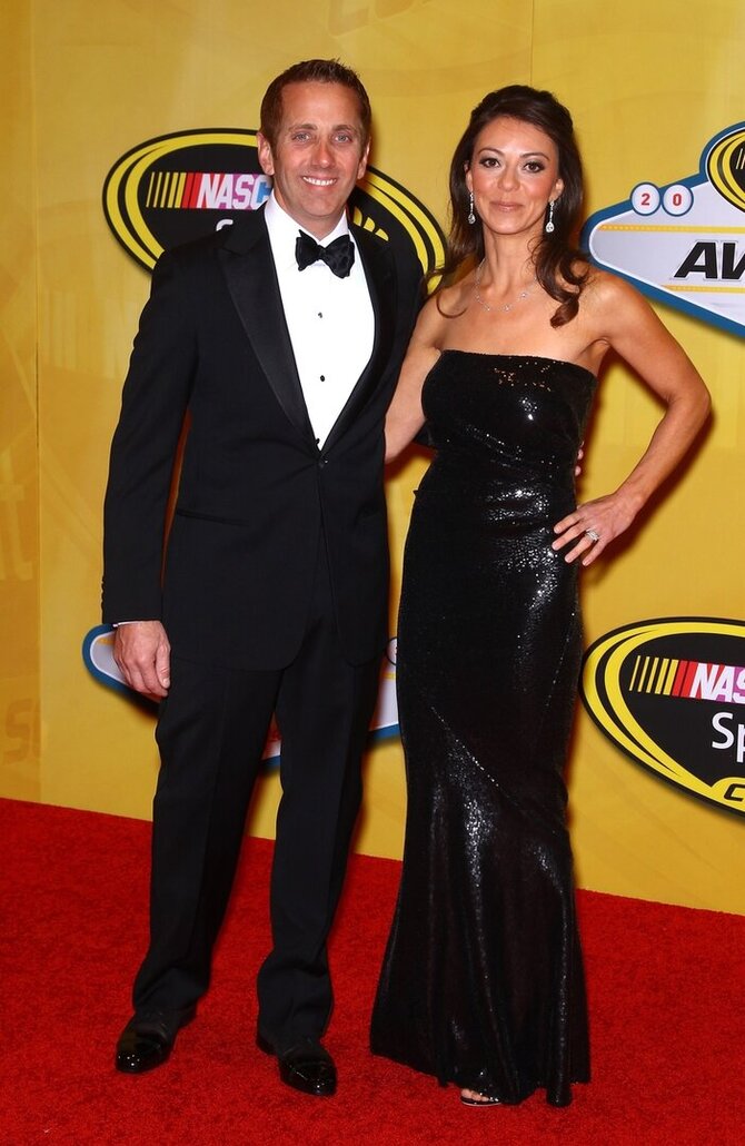 Vida Press nuotr./Gregas Biffle'as su žmona Cristina