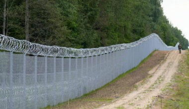 Latvija iki birželio 30-osios pratęsia sienos su Baltarusija sustiprintos apsaugos režimą