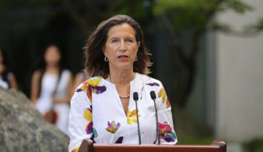 Kaip žmonėms pasakoti tai, ką skaudu išgirsti: Jungtinių Tautų komunikacijos vadovė išdavė savo darbo paslaptis