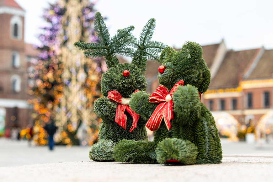 Teodoro Biliūno / BNS nuotr./Kalėdinių dekoracijų kūrėja Evelina Vasiliauskaitė