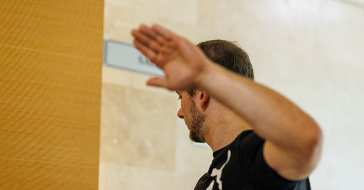 Nepilnametę iš jos namų vis pabėgti vertęs Petras išgirdo teismo verdiktą: ar tai nutrauks neteisėtą ryšį?