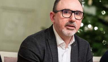 Radvilų rūmams negavus lėšų avarinėms reikmėms, ministerija jų siūlo ieškoti įstaigos viduje