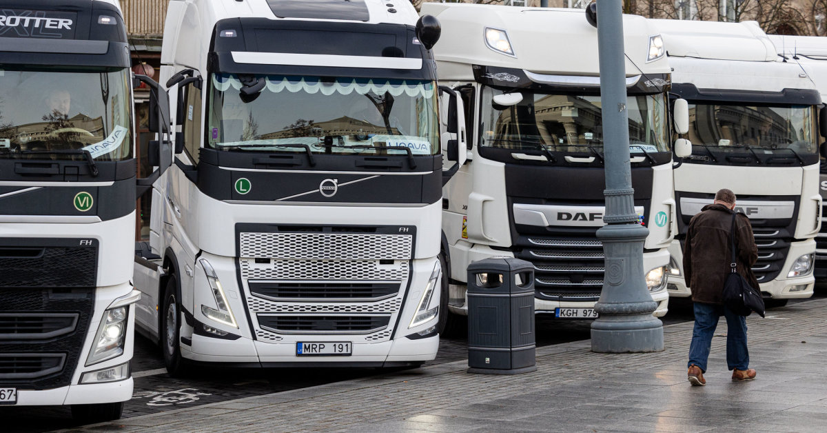 Reaguodamos į vežėjų protestą prie Seimo, iš „Linavos“ asociacijos traukiasi dvi stambios įmonės: išsiskyrė vertybės | Verslas