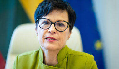Už plėtrą atsakinga eurokomisarė: įmanoma, kad Ukraina ES nare taptų 2030 metais