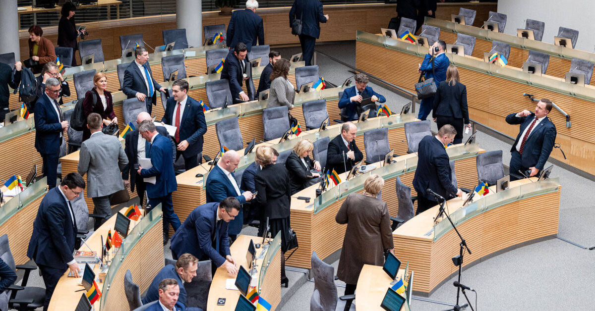 BNS Sprintas: raginimai atsistatydinti LRT tarybai, Ulvidui skirta bausmė, EP pasmerkė Baltarusijos išpuolius