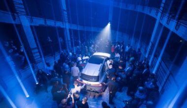 Lietuvoje debiutuoja naujasis „BMW iX3“: 800 km nuvažiuojamas atstumas ir nauja skaitmeninė karta