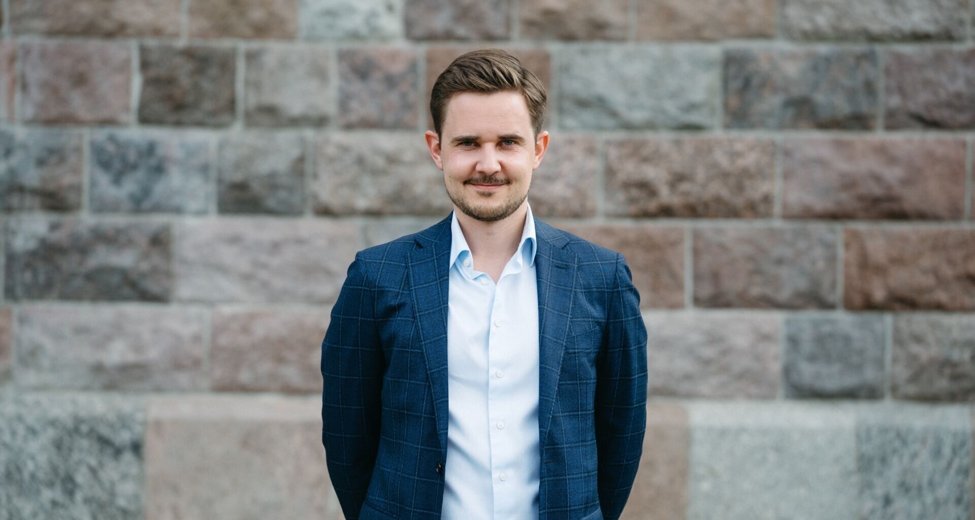 Painiava dėl elektromobilių statymo: tvarka skirtinga, leidimų išdavimas komplikuotas, o lengvatos tirpsta | BNS Spaudos centras