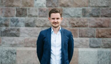 Painiava dėl elektromobilių statymo: tvarka skirtinga, leidimų išdavimas komplikuotas, o lengvatos tirpsta | BNS Spaudos centras