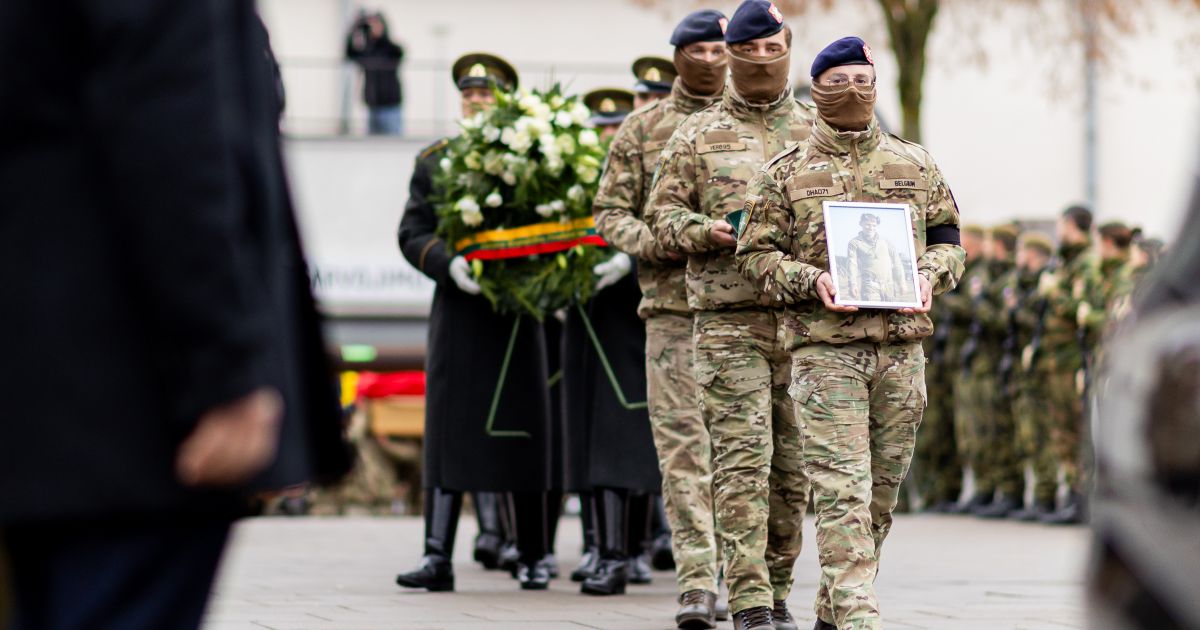Vilniuje atsisveikinta su Pabradės poligone žuvusiu Belgijos kariu - Respublika.lt