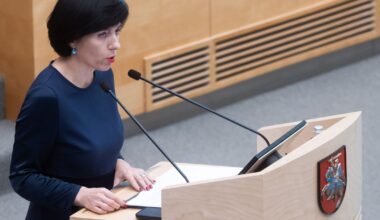 „Siekiu apsaugoti laisvos nuomonės raišką": Vaida Aleknavičienė atsakė į opozicijos klausimus - Respublika.lt