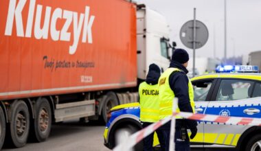 Varšuvos policija sulaikė ukrainiečius su įsilaužimo įranga - Respublika.lt