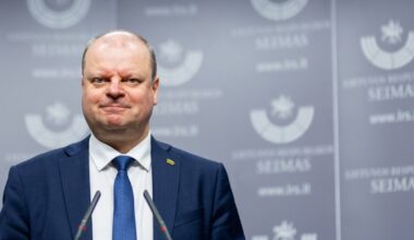 Skvernelis: už prarastus vilkikus galėtų būti atlyginta panaudojant įšaldytą Baltarusijos turtą - Respublika.lt