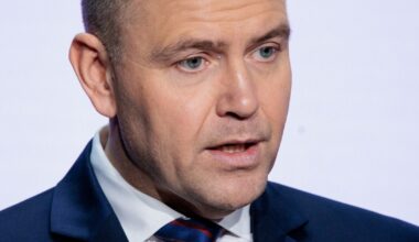 Nawrockis: susitikimas su Zelenskiu Varšuvoje gali tapti „nauja prošvaiste“ - Respublika.lt