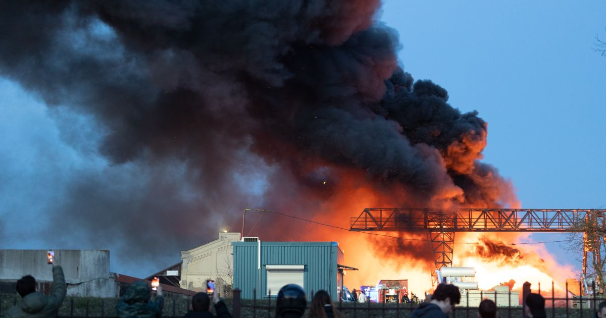 Ukraina smogė Riazanės naftos perdirbimo gamyklai už 200 km nuo Maskvos - Respublika.lt
