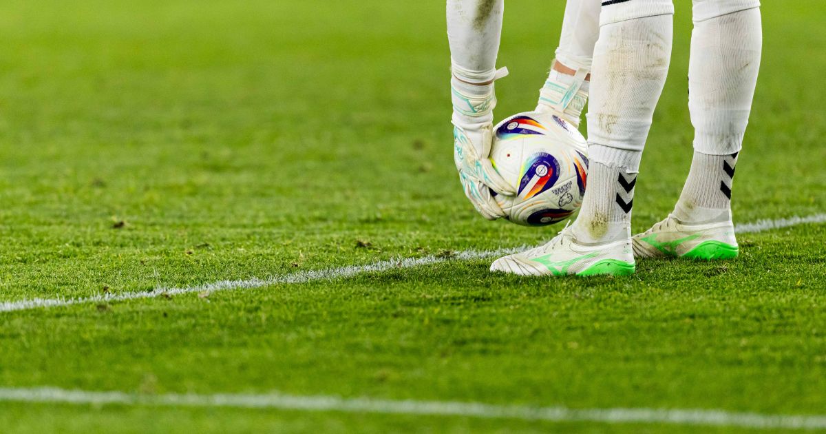 Futbolo klubo pirkimo afera: vietoje ketvirčio milijono – „lėlė“ - Respublika.lt