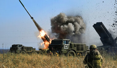 Rusija sugriovė užtvanką, per kurią ėjo svarbus Ukrainos pajėgų aprūpinimo maršrutas - Respublika.lt