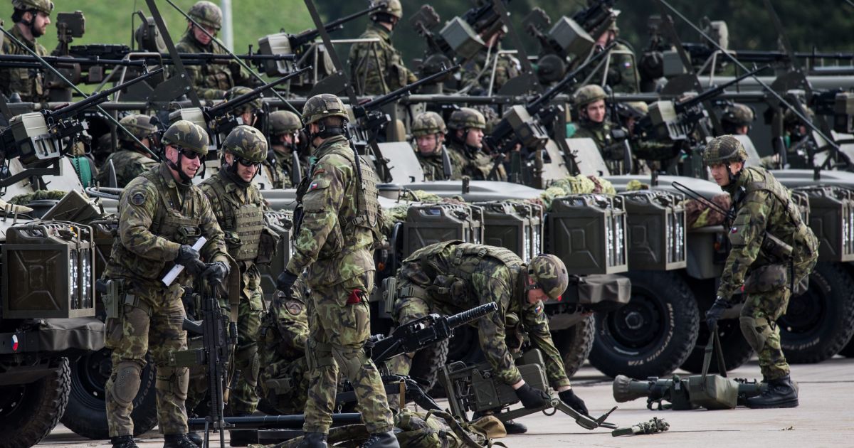 Vengrijos ministras: Europa ruošiasi naujam karui - Respublika.lt