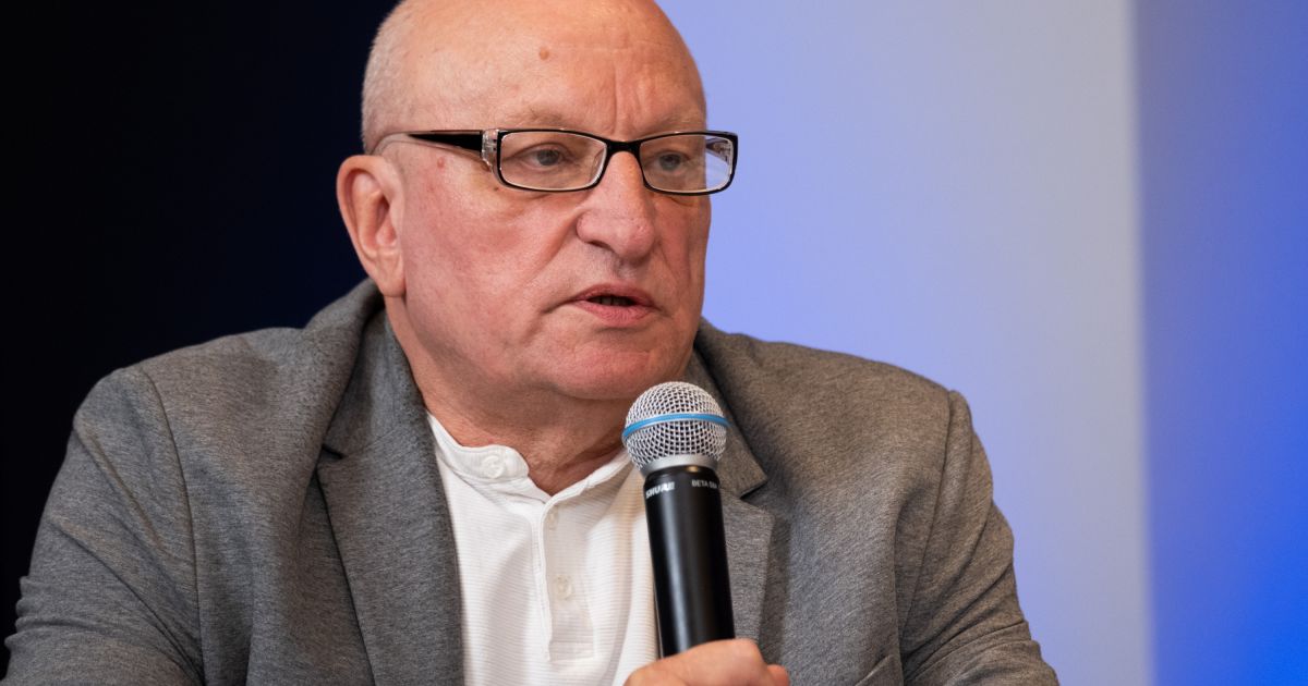 Algimantas RUSTEIKA: LRT - kuriamo totalitarinio režimo stuburas - Respublika.lt