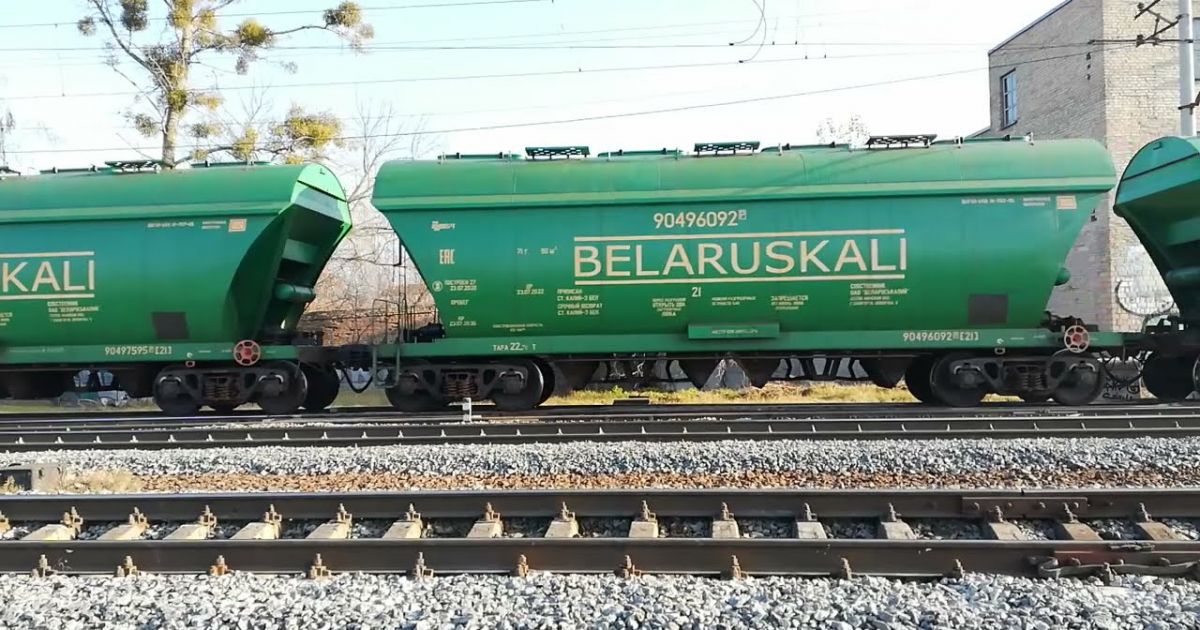 Ruginienė: Lietuva nėra sulaukusi JAV prašymo atnaujinti baltarusiškų trąšų tranzitą - Respublika.lt