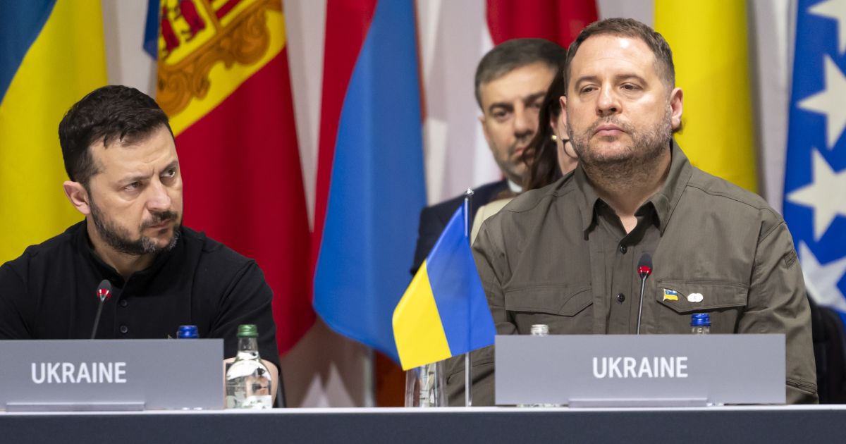 Andrijus Jermakas ir toliau dirba - Respublika.lt