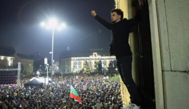 Po kelias savaites trukusių protestų – atsistatydino Bulgarijos vyriausybė