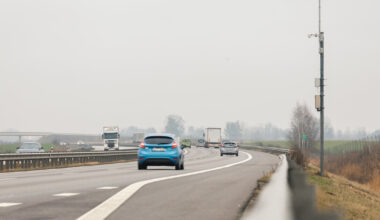 Automagistralėje pastebėjus tokį įrenginį ragina nenustebti: kokius duomenis jis renka? | Verslas