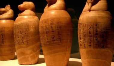 Egipte buvo atrasta neišplėšta kapavietė, kuri nustebino patyrusius archeologus