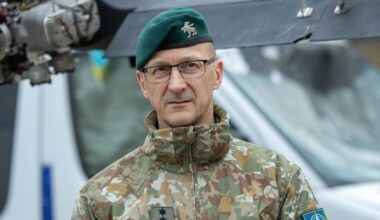 NATO štabui vadovaujantis Lietuvos generolas – apie Rusijos grėsmę, padėtį fronte, baltarusiškus balionus ir signalus iš JAV