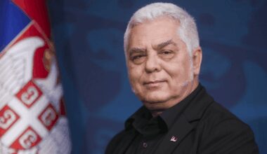 Serbijos ministras kirto Ukrainai: už „nusikaltimus“ turi „sumokėti teritorijomis“