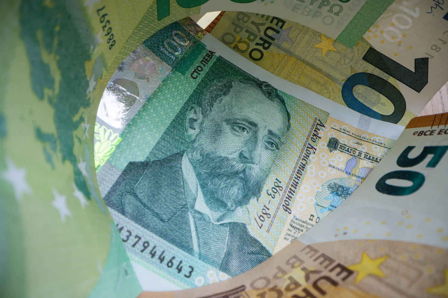 Šiuos banknotus reikia pasikeisti dabar